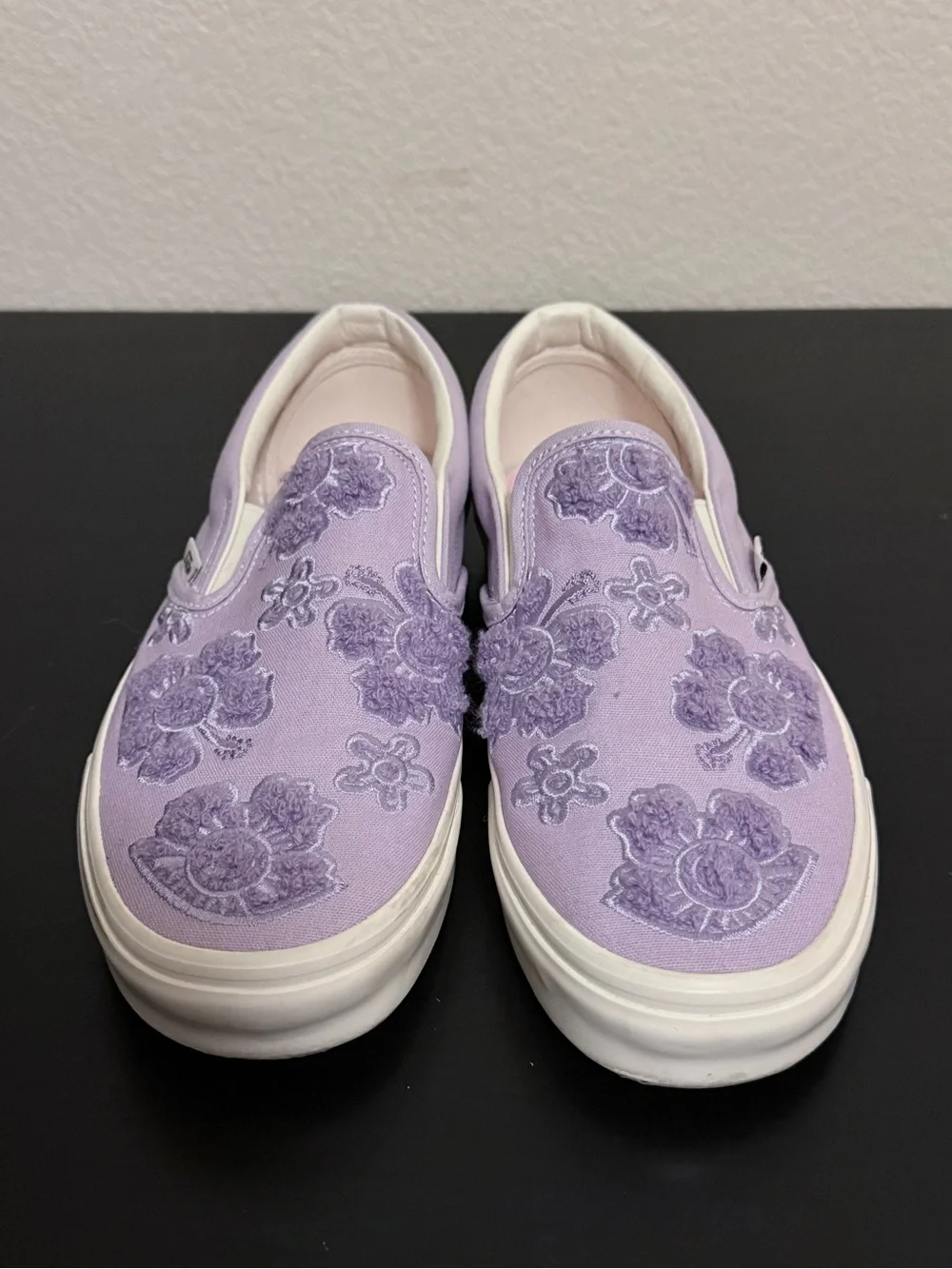 Vans Emma Mulholland On Holiday Classic Slip-On M  7 , W 8.5. Purple Floral Chen